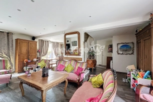 Maison à vendre 6 pièces de 145 m² à Neuville-sur-Oise