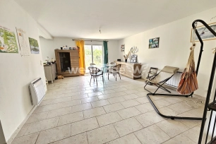 Maison à vendre 6 pièces de 95 m² à Conflans-Sainte-Honorine