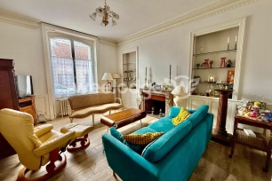 Maison à vendre 9 pièces de 212 m² à Levroux