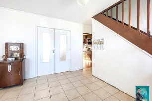Maison à vendre 7 pièces de 134 m² à Jouy-le-Moutier