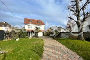 Maison à vendre 6 pièces de 134 m² à Conflans-Sainte-Honorine