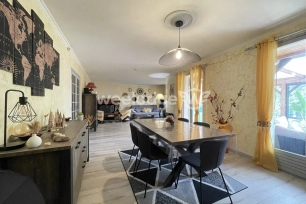 Maison à vendre 7 pièces de 140 m² à Conflans-Sainte-Honorine