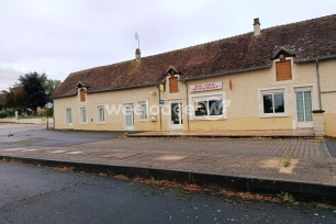 Local commercial à vendre 6 pièces de 258 m² à La Pérouille