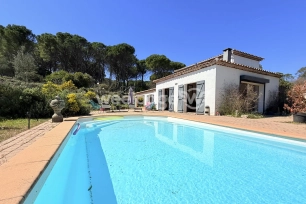 Maison à vendre 7 pièces de 185 m² à Fayence