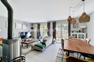 Maison à vendre 6 pièces de 114 m² à Jouy-le-Moutier