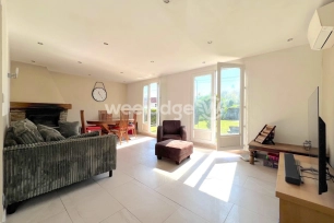 Maison à vendre 7 pièces de 140 m² à Vert
