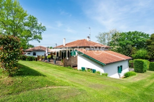 Maison à vendre 6 pièces de 118,19 m² à Anglet