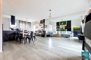 Maison à vendre 7 pièces de 145 m² à Vauréal