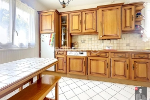 Maison à vendre 5 pièces de 96 m² à Jouy-le-Moutier