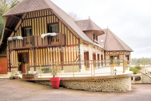 Maison à vendre 10 pièces de 380 m² à Pont-l'Évêque
