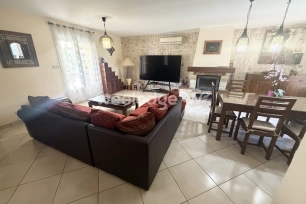 Maison à vendre 8 pièces de 210 m² à Rosoy