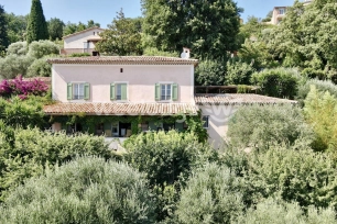 Maison à vendre 8 pièces de 214 m² à Montauroux