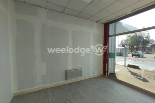 Local commercial vendu 4 pièces de 80 m² à Formerie