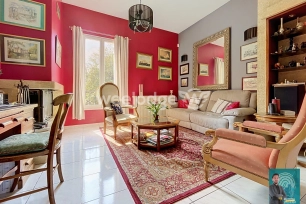 Maison à vendre 10 pièces de 172 m² à Jouy-le-Moutier