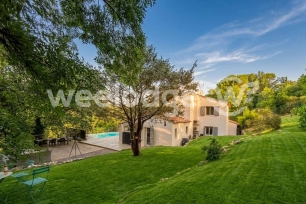 Maison à vendre 8 pièces de 169 m² à Tourrettes