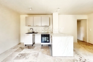 Appartement à vendre 3 pièces de 70 m² à Remoulins