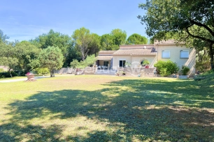 Maison à vendre 6 pièces de 150 m² à Saint-Laurent-des-Arbres