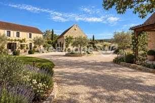 Maison à vendre 7 pièces de 212 m² à Chapet