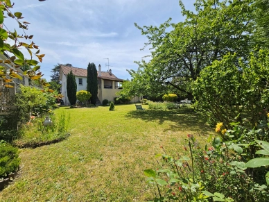 Maison à vendre 5 pièces de 102 m² à Conflans-Sainte-Honorine