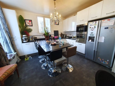 Maison à vendre 5 pièces de 100 m² à Conflans-Sainte-Honorine