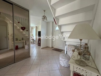 Maison à vendre 8 pièces de 141 m² à Triel-sur-Seine