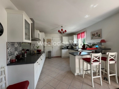 Maison à vendre 8 pièces de 141 m² à Triel-sur-Seine