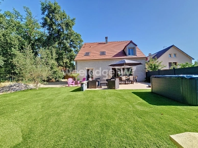 Maison à vendre 6 pièces de 166 m² à Éragny