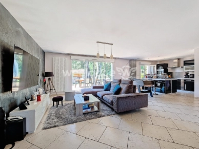 Maison à vendre 6 pièces de 166 m² à Éragny