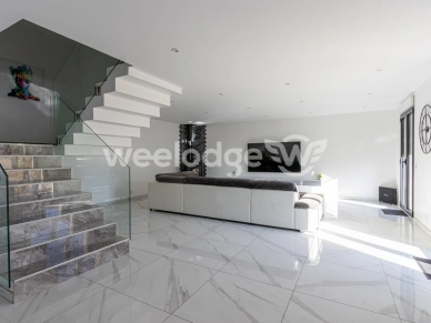 Maison à vendre 8 pièces de 184,32 m² à Neuilly-en-Thelle