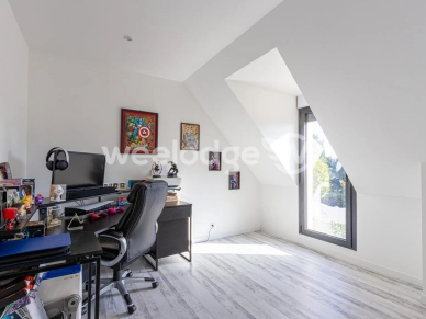 Maison à vendre 8 pièces de 184,32 m² à Neuilly-en-Thelle