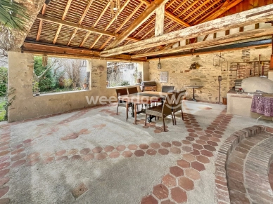 Maison à vendre 11 pièces de 243 m² à Bray-sur-Seine