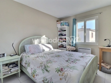 Maison à vendre 4 pièces de 77 m² à La Fare-les-Oliviers
