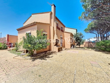 Maison à vendre 7 pièces de 141 m² à Le Barcarès