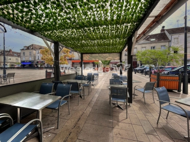 Local commercial à vendre de 97 m² à Montereau-Fault-Yonne