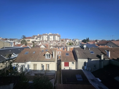 Maison à vendre 5 pièces de 102,3 m² à Conflans-Sainte-Honorine