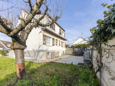 Maison à vendre 7 pièces de 150 m² à Les Mureaux