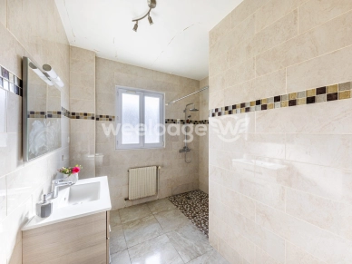 Maison à vendre 7 pièces de 150 m² à Les Mureaux