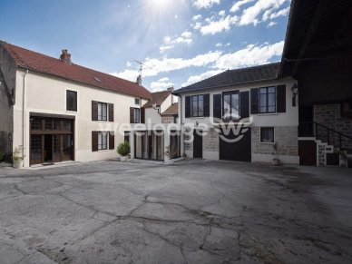 Maison à vendre 10 pièces de 313 m² à Vauréal