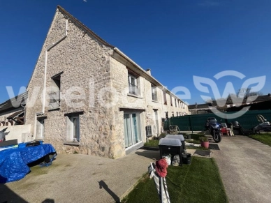 Maison à vendre 7 pièces de 135 m² à Saint-Clair-sur-Epte