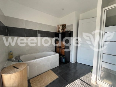 Maison à vendre 7 pièces de 135 m² à Saint-Clair-sur-Epte