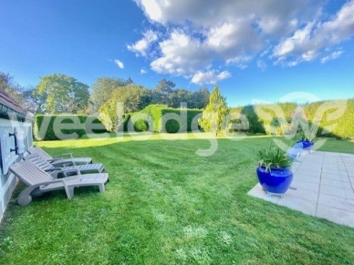 Maison à vendre 8 pièces de 152 m² à Lyons-la-Forêt