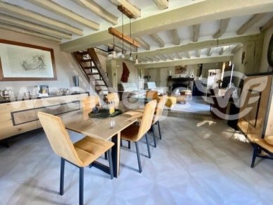 Maison à vendre 8 pièces de 152 m² à Lyons-la-Forêt