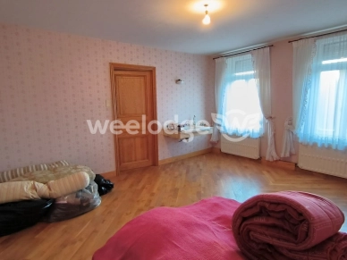 Maison à vendre 9 pièces de 140 m² à Saint-Remy-Chaussée