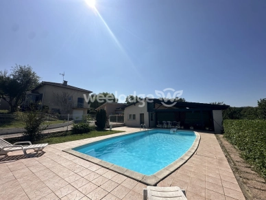 Maison à vendre 8 pièces de 163,95 m² à Brax