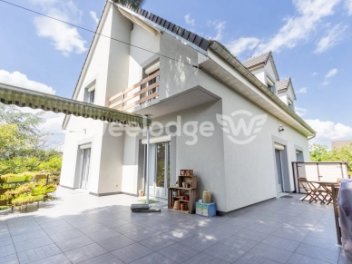 Maison à vendre 8 pièces de 216,23 m²