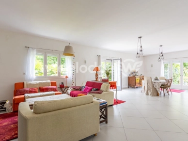 Maison à vendre 8 pièces de 216,23 m²