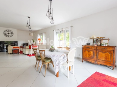 Maison à vendre 8 pièces de 216,23 m²