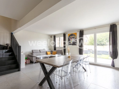 Maison à vendre 6 pièces de 91,89 m² à Montigny-lès-Cormeilles