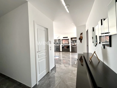 Maison à vendre 9 pièces de 260 m² à Saint-Germain-Laval
