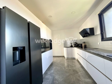 Maison à vendre 9 pièces de 260 m² à Saint-Germain-Laval